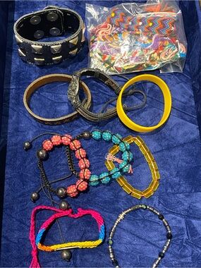 Lot of vintage bracelets leather stud rubber strings friendship (9 + bag)
